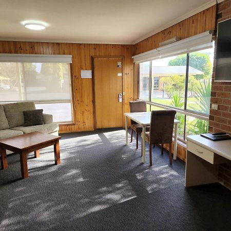 Country Roads Motor Inn Наракоорт Экстерьер фото