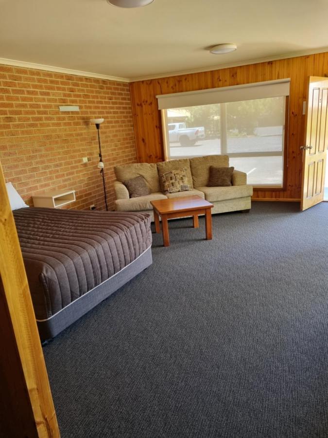 Country Roads Motor Inn Наракоорт Экстерьер фото