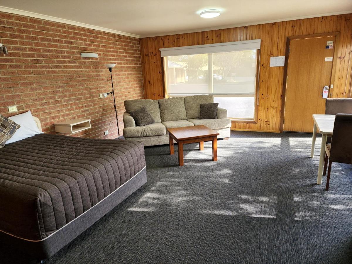 Country Roads Motor Inn Наракоорт Экстерьер фото